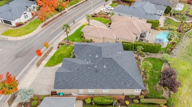 398 Robert Trent Jones Blvd, Eagle Point, OR 97524 - photo 3