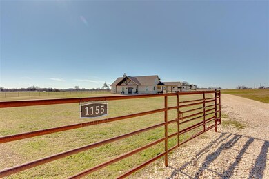 1155 Meadow Bend Cir, Stephenville, TX 76401 - photo 2