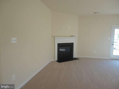 11185 Commanders Ln, White Plains, MD 20695 - photo 7