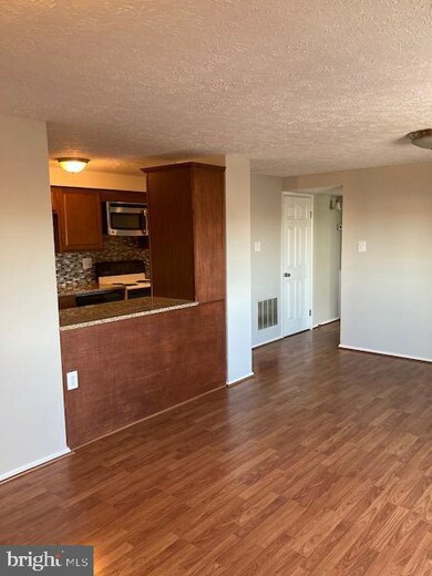 19609 Gunners Branch Rd unit F, Germantown, MD 20876 - photo 4