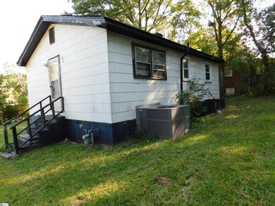 451 Sunnyside Dr, Greer, SC 29651 - photo 3