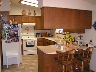 316 Mina Ln, Grants Pass, OR 97526 - photo 4