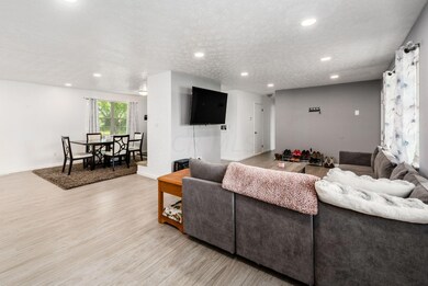 011_4443b_W 12764 Cleo Rd-009
