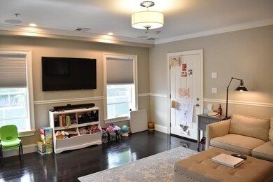 580 E 2nd St unit 4, Boston, MA 02127 - photo 2