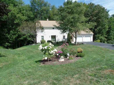 105 Ledgewood Rd, Claremont, NH 03743 - photo 2