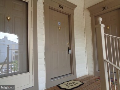 9264 Cardinal Forest Ln unit 302, Lorton, VA 22079 - photo 2