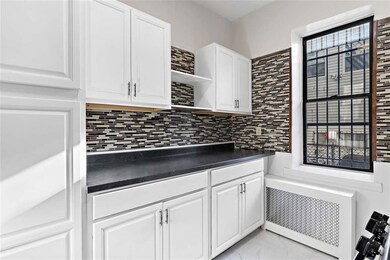 240 Clendenny Ave unit 1, Jersey City, NJ 07304 - photo 5