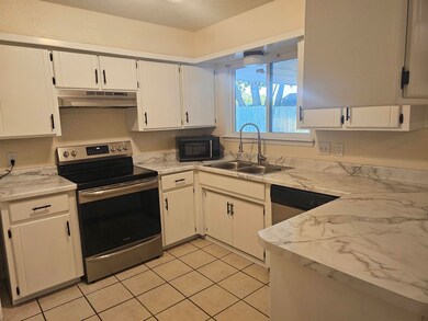 1223 1223 Carriage, Duncan, OK 73533 - photo 5