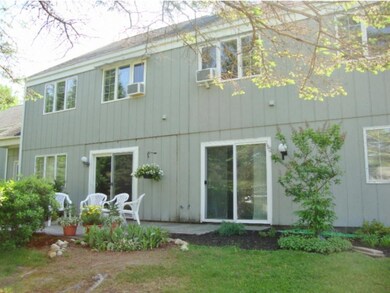 115 Hilltop Place unit 115, New London, NH 03257 - photo 4