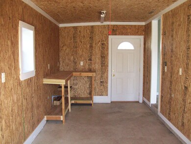 727 Poplar St, Tipton, IN 46072 - photo 3