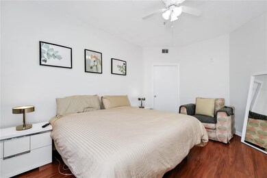 5566 Metrowest Blvd unit 10, Orlando, FL 32811 - photo 4