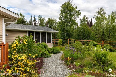 10-web-or-mls-5703 W Alta Cir (5 of 40)