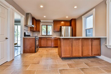 179 Ohio Ave, Providence, RI 02905 - photo 7