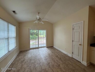 113 Red Bird Ln, Hampstead, NC 28443 - photo 5