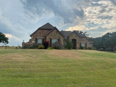 108 Mill Crossing Ln, Springtown, TX 76082 - photo 2