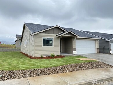131 S Mystical Ave, East Wenatchee, WA 98802 - photo 3