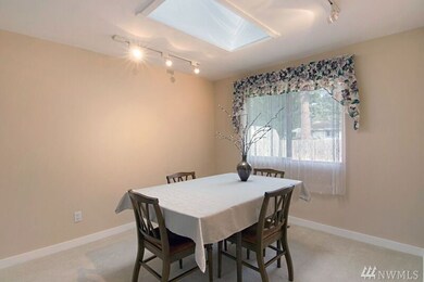 8023 W Glen Dr, Everett, WA 98203 - photo 4