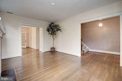 4301 37th St NW, Washington, DC 20008 - photo 7