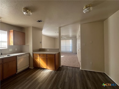 4200 Alan Kent Dr unit D, Killeen, TX 76549 - photo 6