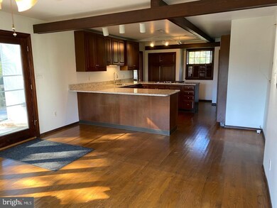 1212 Sycamore Mills Rd, Glen Mills, PA 19342 - photo 4