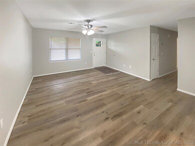 514 S Cedar Place, Tahlequah, OK 74464 - photo 5