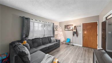 10916 Mansel Ave, Inglewood, CA 90304 - photo 5