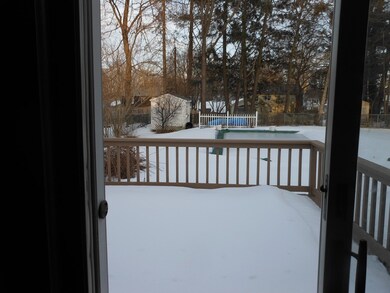 101 Orchardview St, West Springfield, MA 01089 - photo 2