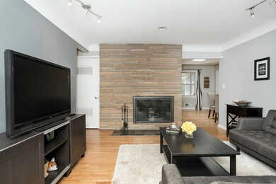 7 - Living Room