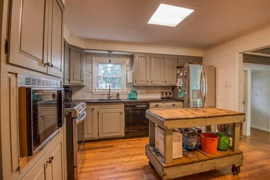 23 Bronson St, Littleton, NH 03561 - photo 3