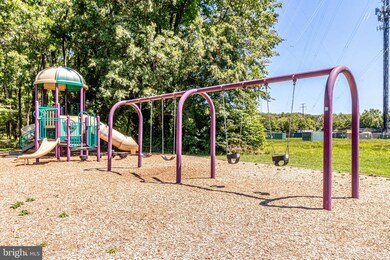 7003 Grove Rd, Alexandria, VA 22306 - photo 5