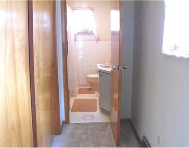 Full Bath. Main level bath (end of hallway off Din