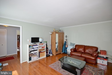 4916 King Solomon Dr, Annandale, VA 22003 - photo 5