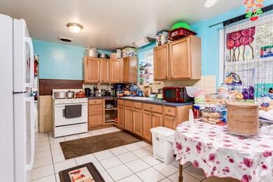 6316 N Mozart St, Chicago, IL 60659 - photo 7