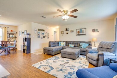 128 Blue Moon Ct, Springtown, TX 76082 - photo 6