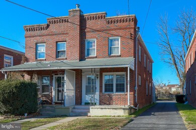 243 Locust St, New Holland, PA 17557 - photo 3