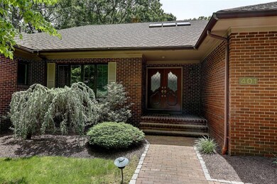 401 Gilbert Stuart Dr, East Greenwich, RI 02818 - photo 3