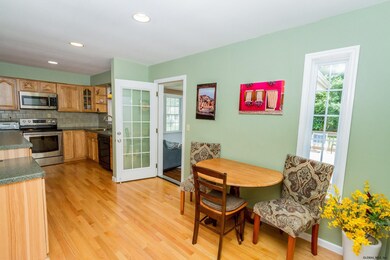 9 Beverly St, Saratoga Springs, NY 12866 - photo 7