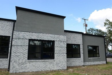 313 S Fannin Ave, Denison, TX 75020 - photo 4