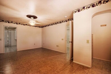 10514 W Highwood Ln, Sun City, AZ 85373 - photo 7