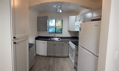 1205 S Flagler Ave unit 404, Pompano Beach, FL 33060 - photo 4