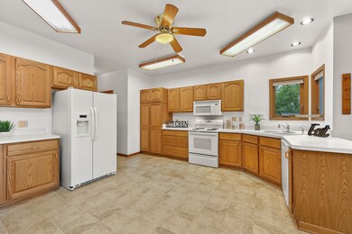 1679 Webster Ln, Des Plaines, IL 60018 - photo 6