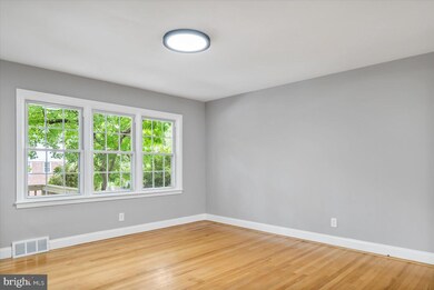 8114 Clyde Bank Rd, Towson, MD 21286 - photo 7