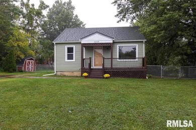 1030 E 18th St, Davenport, IA 52803 - photo 2