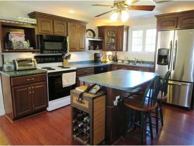 14 Stoneleigh Rd, Worcester, MA 01606 - photo 2