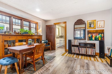 29-web-or-mls-296-w-17th-st