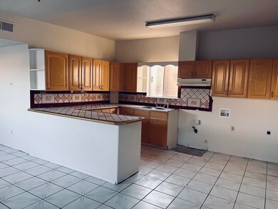 7952 San Jose Rd #B Rd, El Paso, TX 79915 - photo 4