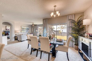 Cali-small-003-10-Dining Room-666x445-72