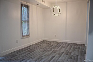 30475 W 14 Mile Rd unit 80, Farmington Hills, MI 48334 - photo 4