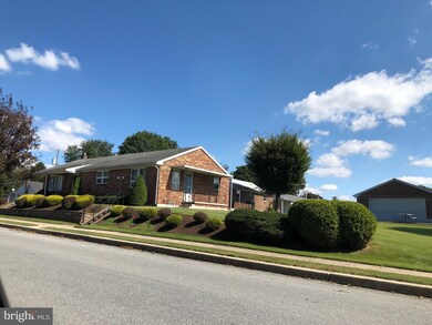 45 N 6th St, Womelsdorf, PA 19567 - photo 2