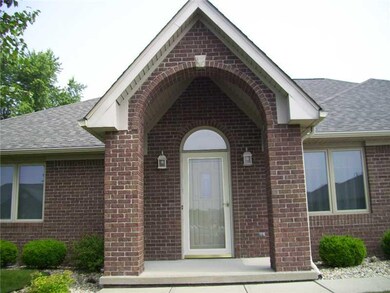 5128 Columbia Dr, Columbus, IN 47203 - photo 2